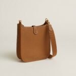 Évelyne 16 - Image 2